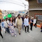 TRAS MÁS DE 40 AÑOS DE ABANDONO, VECINOS Y GOBIERNO REHABILITAN CALLE EN NAUCALPAN