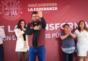 ISAAC MONTOYA ENTREGA LA «HUELLA DE LA TRANSFORMACIÓN» NÚMERO 70 EN LOMA COLORADA