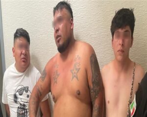 POLICÍA DE TLALNEPANTLA DETIENE A CINCO PERSONAS POR DELITOS CONTRA LA SALUD Y RESISTENCIA