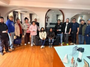 GOBIERNO DE HUIXQUILUCAN ENTREGA APOYOS  S TRAS DESBORDAMIENTO DEL RÍO ZACAMULPA