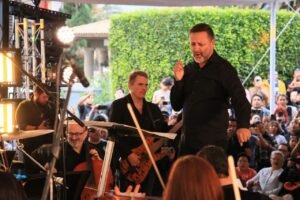 OSEM FUSILA A CAIFANES CON SINFÓNICA ANTE 3 MIL ALMAS EN TEPOTZOTLÁN; LA GIRA ROCKERA SIGUE SU RUTA MUNDIALISTA