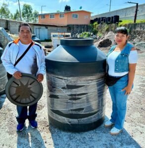 DIPUTADO RIGOBERTO VARGAS CERVANTES ENTREGA APOYOS SOCIALES Y EDUCATIVOS EN HUEHUETOCA