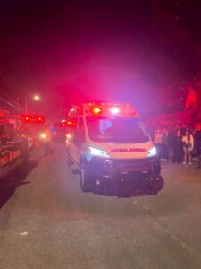 EXPLOSIÓN POR ACUMULACIÓN DE GAS EN RESIDENCIAL LOS YAQUIS MOVILIZA A LOS SERVICIOS DE EMERGENCIA EN HUIXQUILUCAN