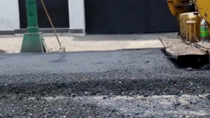 CUAUTITLÁN MANTIENE TRABAJOS DE BACHEO INTENSIVO A PESAR DE LAS LLUVIAS