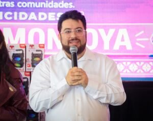 RECONOCE ISAAC MONTOYA A LÍDERES COMUNITARIOS EN ENCUENTRO POR EL DÍA DEL PADRE