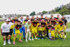 NICOLÁS ROMERO VIVIÓ UNA FIESTA DEPORTIVA CON ENCUENTRO DE LEYENDAS DEL FÚTBOL