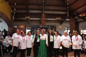 CELEBRA JILOTZINGO LA GRANDEZA DE SUS ADULTOS MAYORES CON EMOTIVO FESTEJO