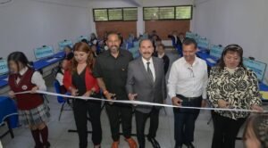 ATIZAPÁN DE ZARAGOZA FORTALECE LA EDUCACIÓN DIGITAL CON LA ENTREGA DE NUEVOS EQUIPOS DE CÓMPUTO