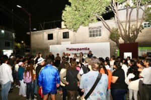 RACIEL PÉREZ CRUZ ENTREGA EL PUNTO NÚMERO 17 DEL PROGRAMA “LUMINARIA NUESTRA CIUDAD” EN TLALNEPANTLA