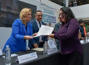 PEDRO RODRÍGUEZ BRINDA CERTEZA JURÍDICA A 1,670 FAMILIAS ATIZAPENSES CON TESTAMENTOS A BAJO COSTO