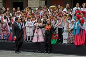 ESTUDIANTES DEL EDOMÉX PARTICIPAN EN EL ARRANQUE DEL PRIMER CONCURSO NACIONAL DE COROS ESCOLARES 2026