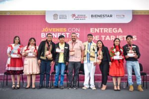 GOBIERNO DEL EDOMÉX ENTREGA 900 TARJETAS DE “JÓVENES CON BIENESTAR” EN VILLA VICTORIA
